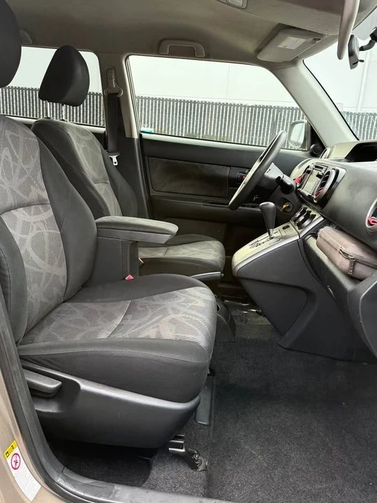 2015 Scion xB - Image 10 of 12