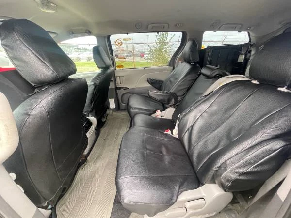 2015 Toyota Sienna 3rd Gen - Image 6 of 8