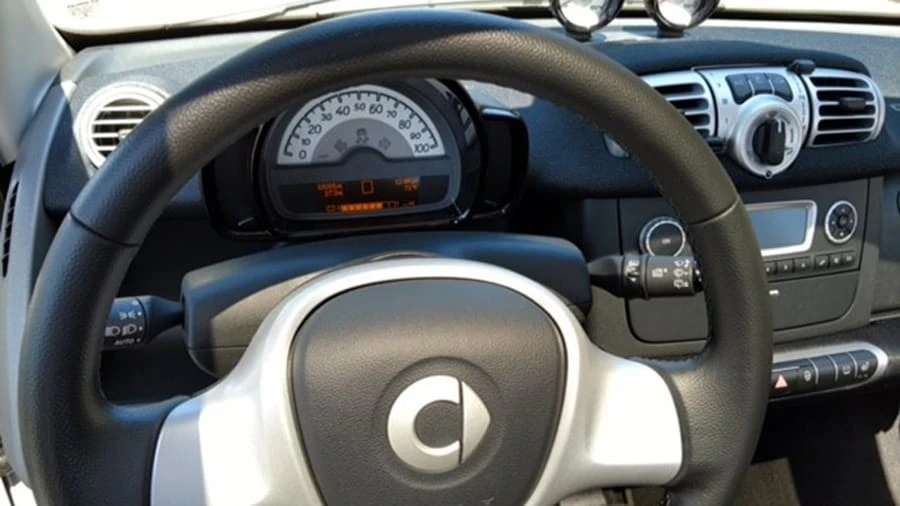 2015 Smart Fortwo 3rd Gen - Image 4 of 10