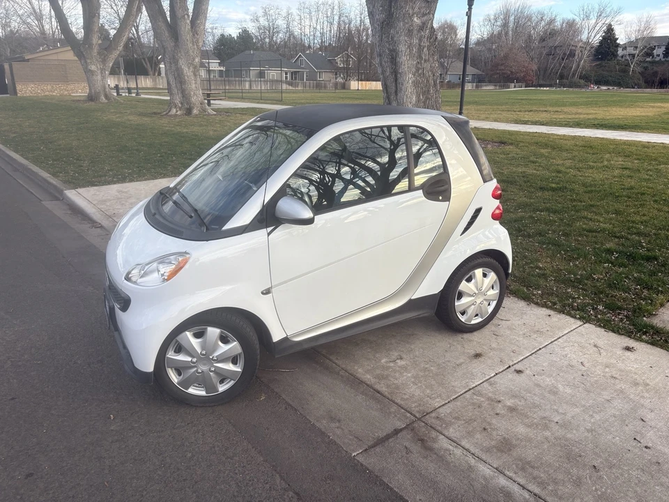2015 Smart Fortwo 3rd Gen - Image 2 of 9