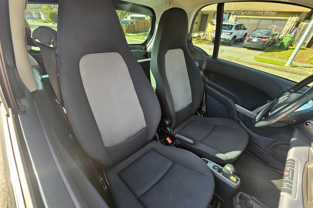 2015 Smart Fortwo 3rd Gen - Image 23 of 25