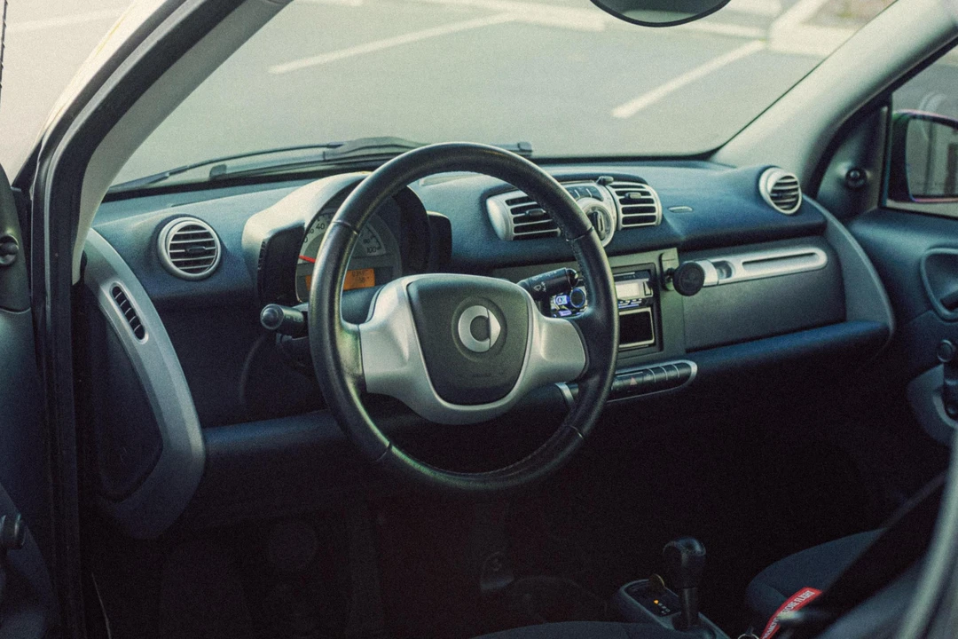 2015 Smart Fortwo 3rd Gen - Image 22 of 25