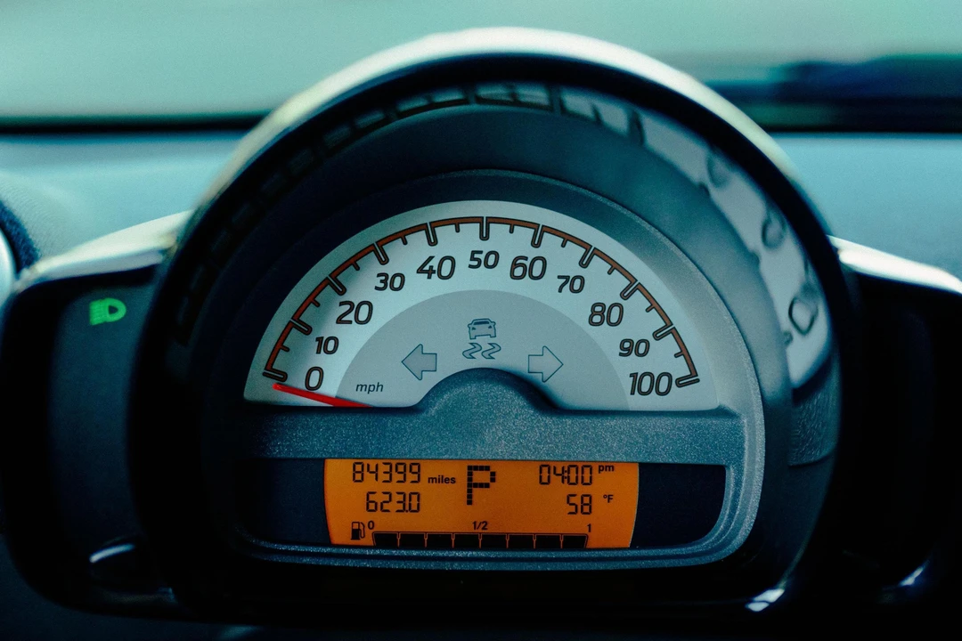 2015 Smart Fortwo 3rd Gen - Image 25 of 25