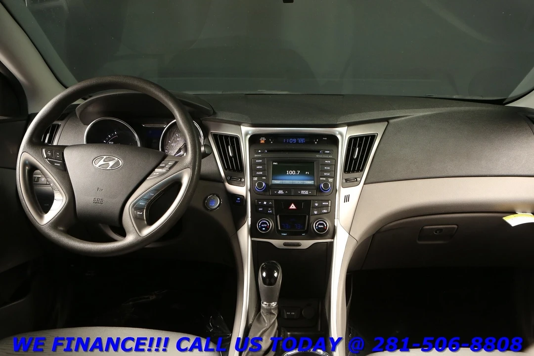2015 Hyundai Sonata - Image 2 of 21