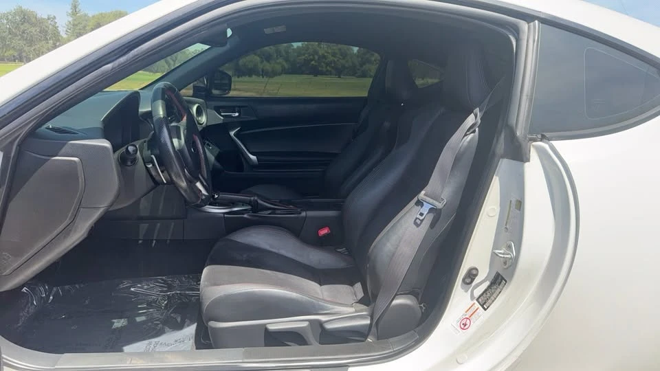 2015 Subaru BRZ 1st Gen - Image 11 of 20