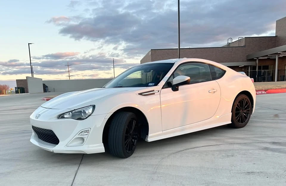 2015 Subaru BRZ 1st Gen - Image 3 of 11