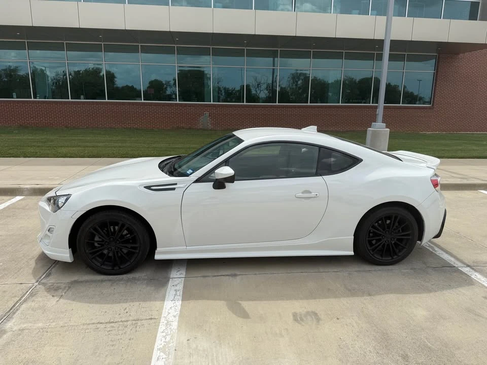 2015 Subaru BRZ 1st Gen - Image 2 of 11