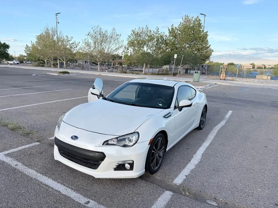 2015 Subaru BRZ 1st Gen - Image 5 of 11