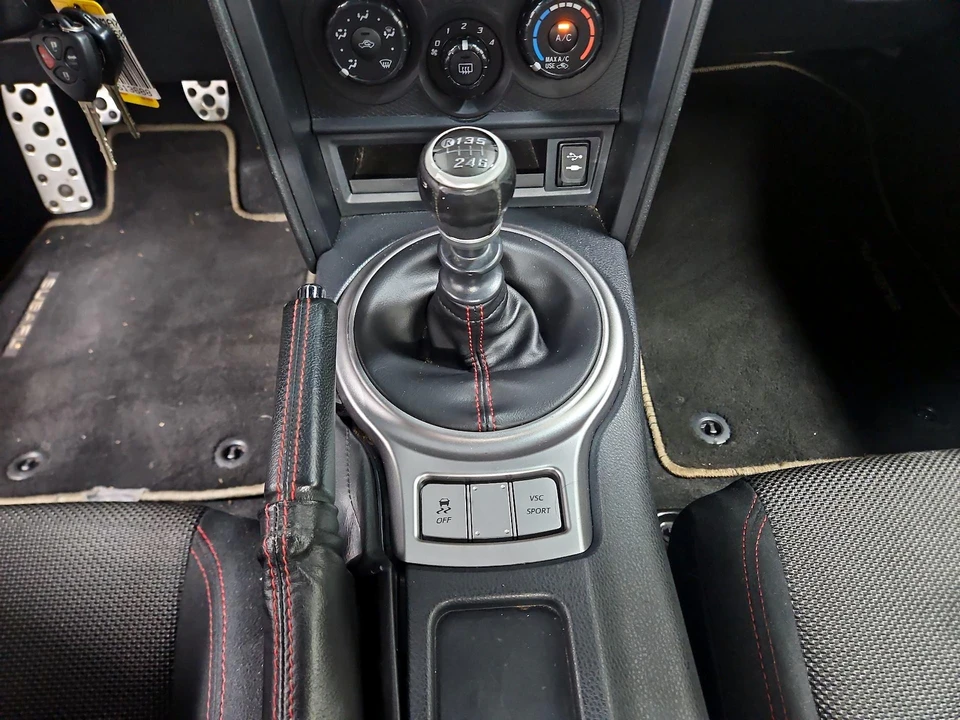 2015 Subaru BRZ 1st Gen - Image 17 of 24
