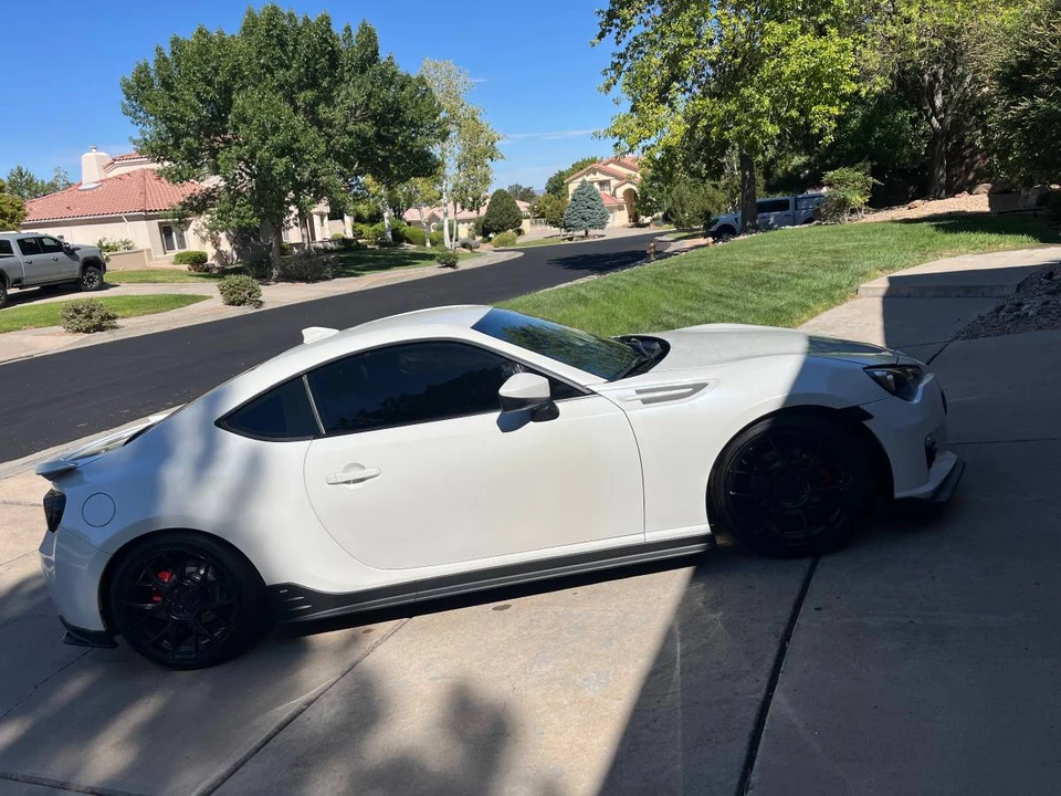 2015 Subaru BRZ 1st Gen - Image 2 of 12