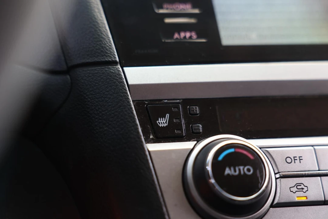 2015 Subaru Legacy 6th Gen - Image 30 of 31