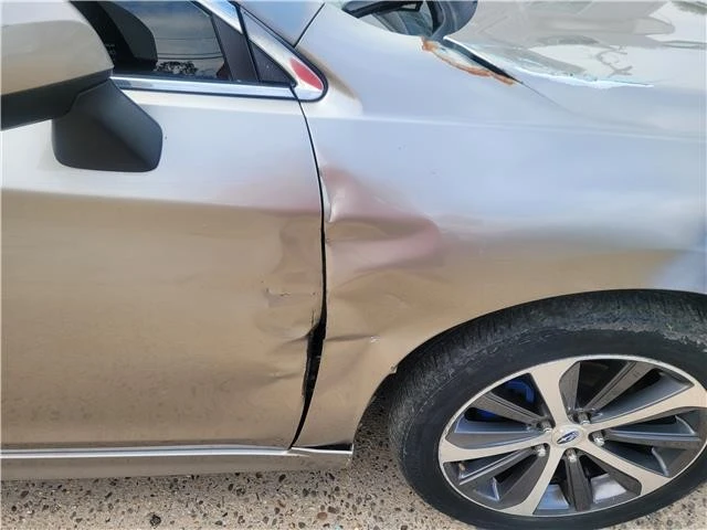 2015 Subaru Legacy 6th Gen - Image 15 of 31