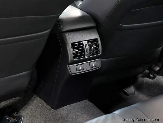 2015 Subaru Legacy - Image 15 of 31