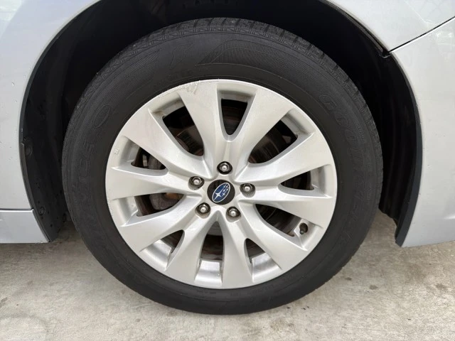 2015 Subaru Legacy 6th Gen - Image 16 of 31