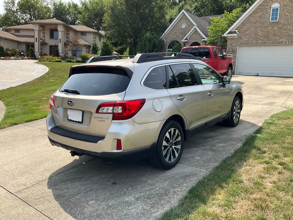 2015 Subaru Outback 5th Gen - Image 2 of 21
