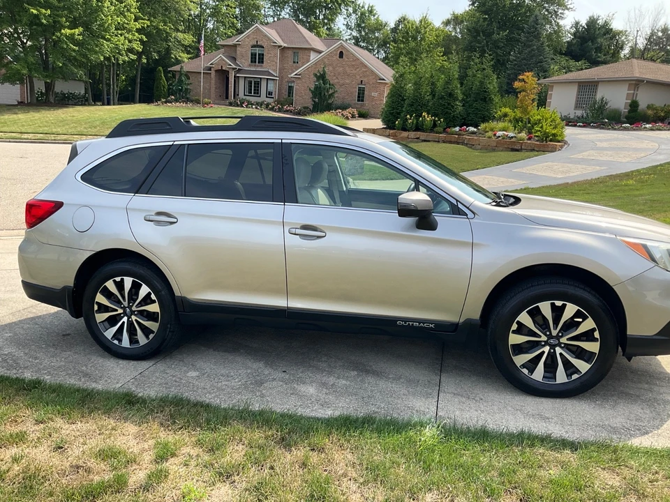2015 Subaru Outback 5th Gen - Image 16 of 21