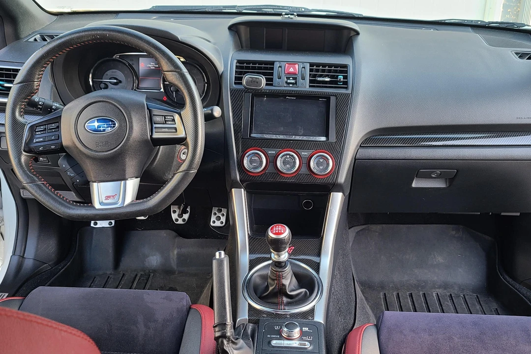 2015 Subaru Impreza WRX STi 4th Gen - Image 29 of 31