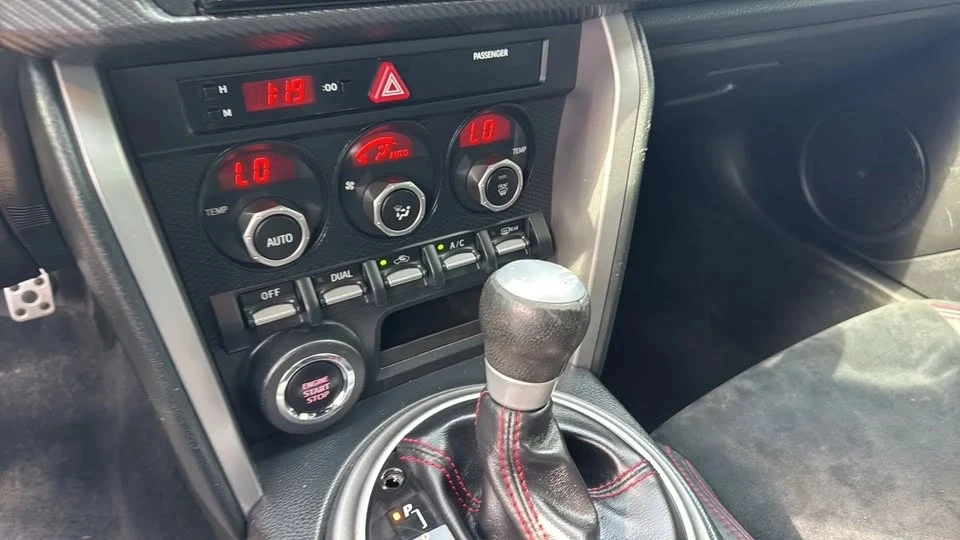 2015 Subaru BRZ 1st Gen - Image 10 of 20