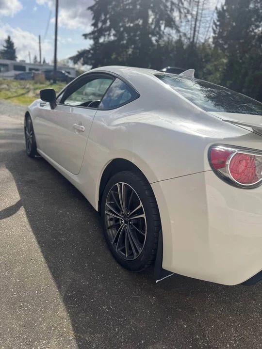 2015 Subaru BRZ 1st Gen - Image 5 of 15