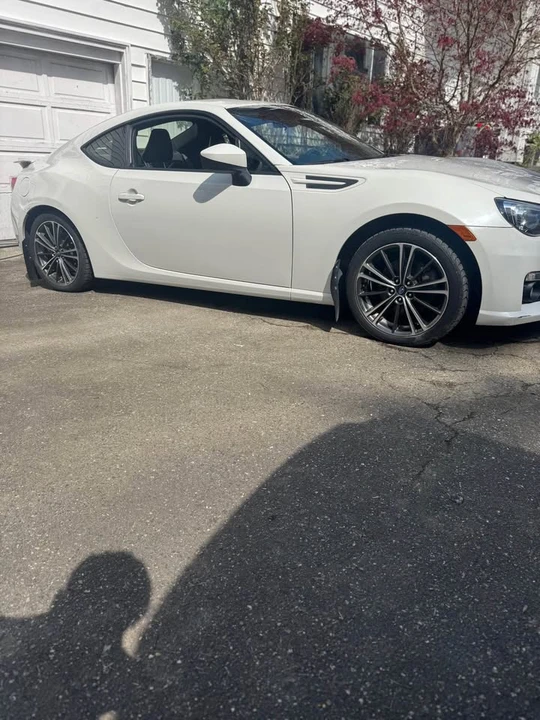 2015 Subaru BRZ 1st Gen - Image 2 of 15