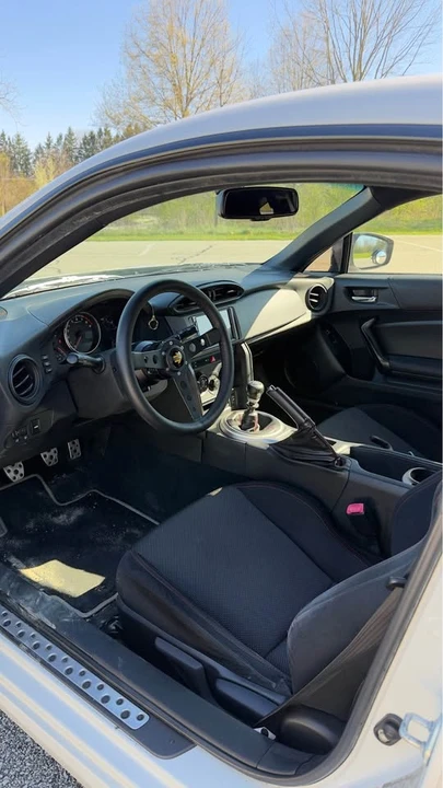 2015 Subaru BRZ 1st Gen - Image 5 of 5
