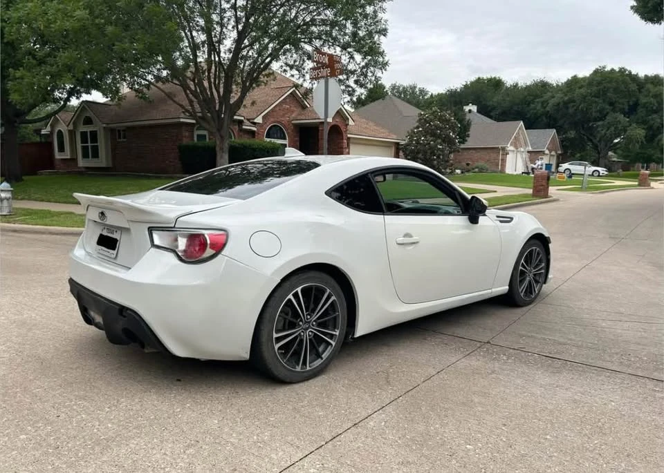 2015 Subaru BRZ 1st Gen - Image 8 of 13