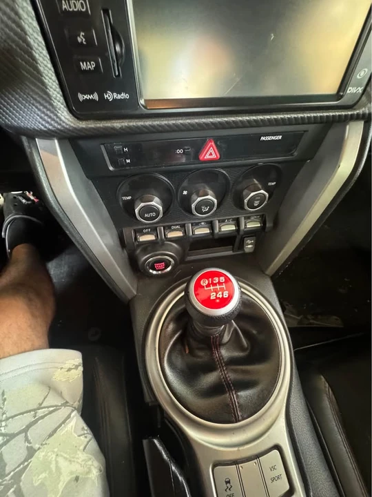 2015 Subaru BRZ 1st Gen - Image 6 of 7