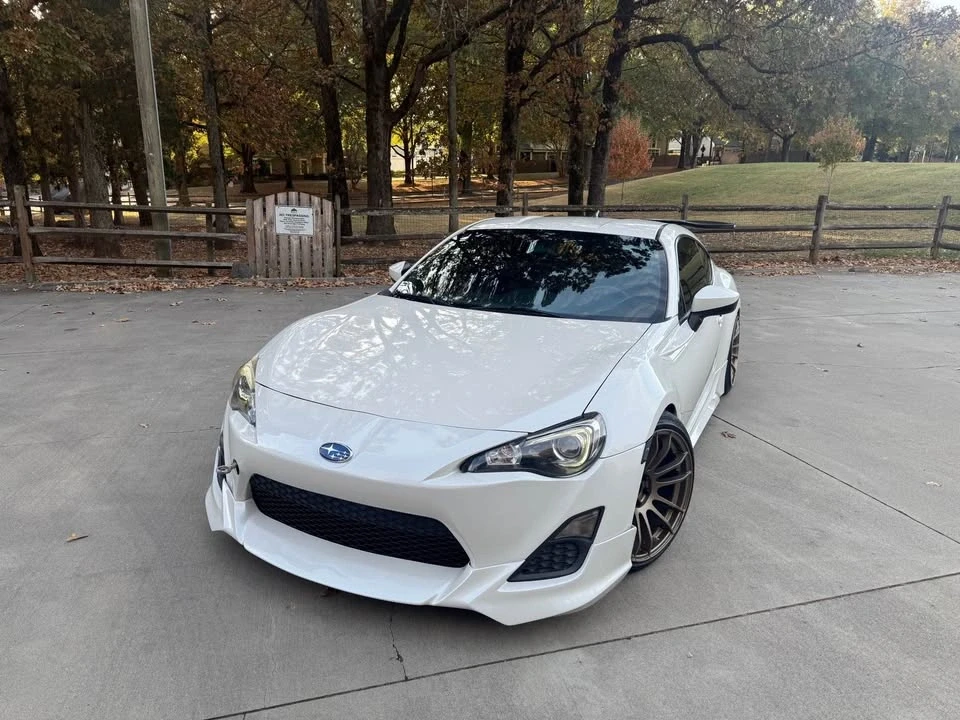 2015 Subaru BRZ 1st Gen - Image 2 of 15