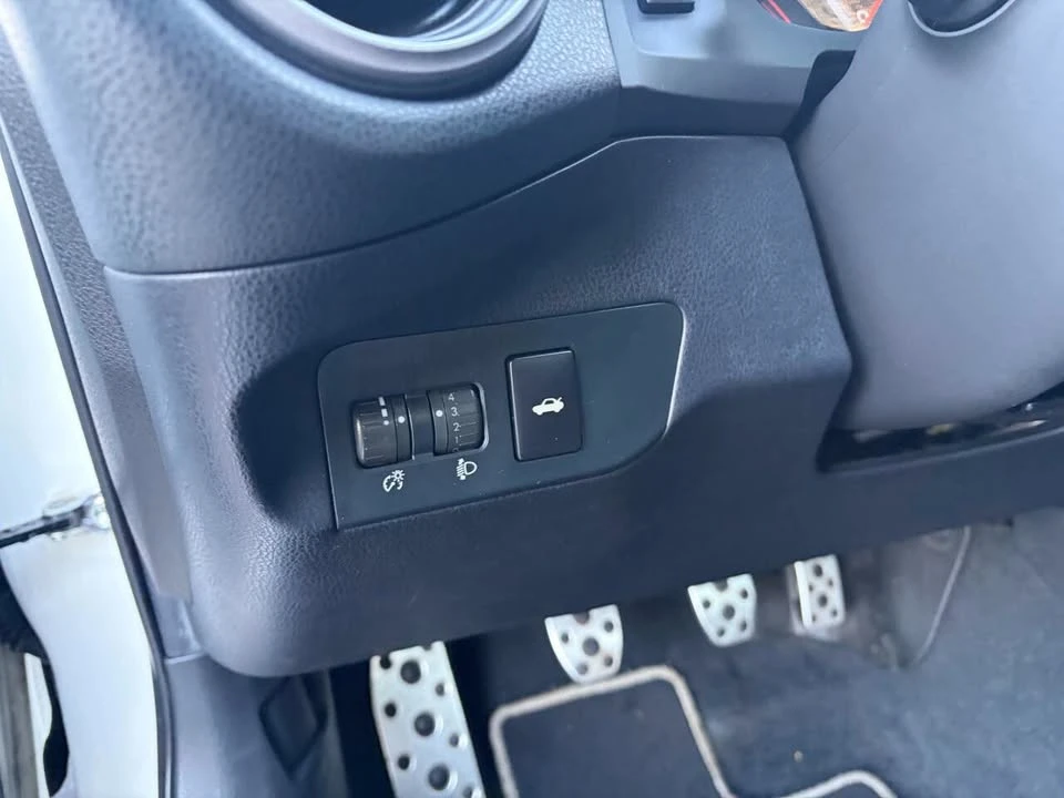 2015 Subaru BRZ 1st Gen - Image 17 of 18