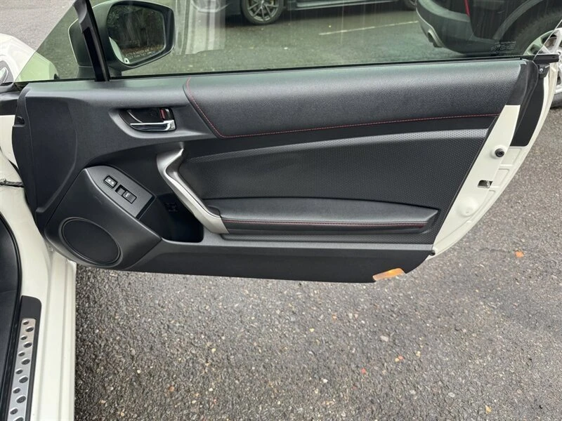 2015 Subaru BRZ 1st Gen - Image 16 of 20