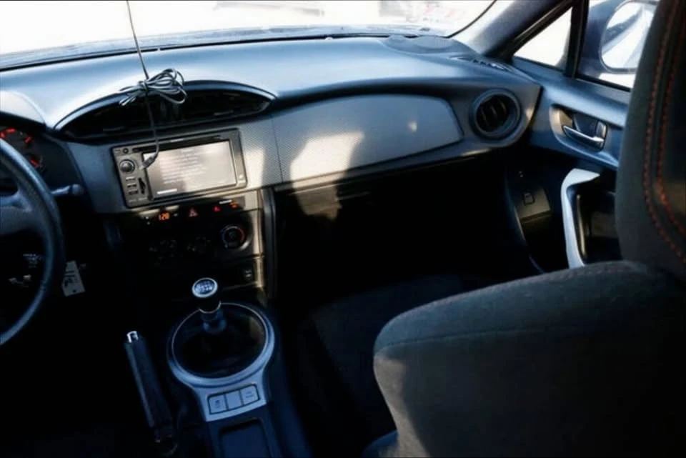 2015 Subaru BRZ 1st Gen - Image 17 of 18