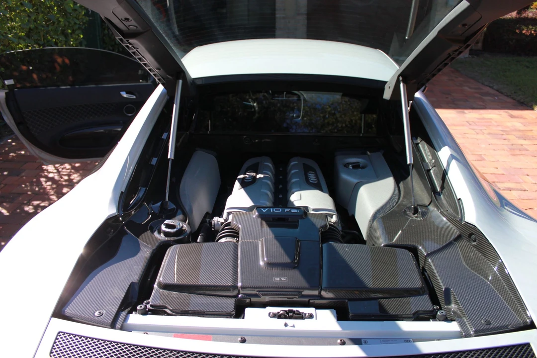 2015 Audi 42 R8 - Image 13 of 13