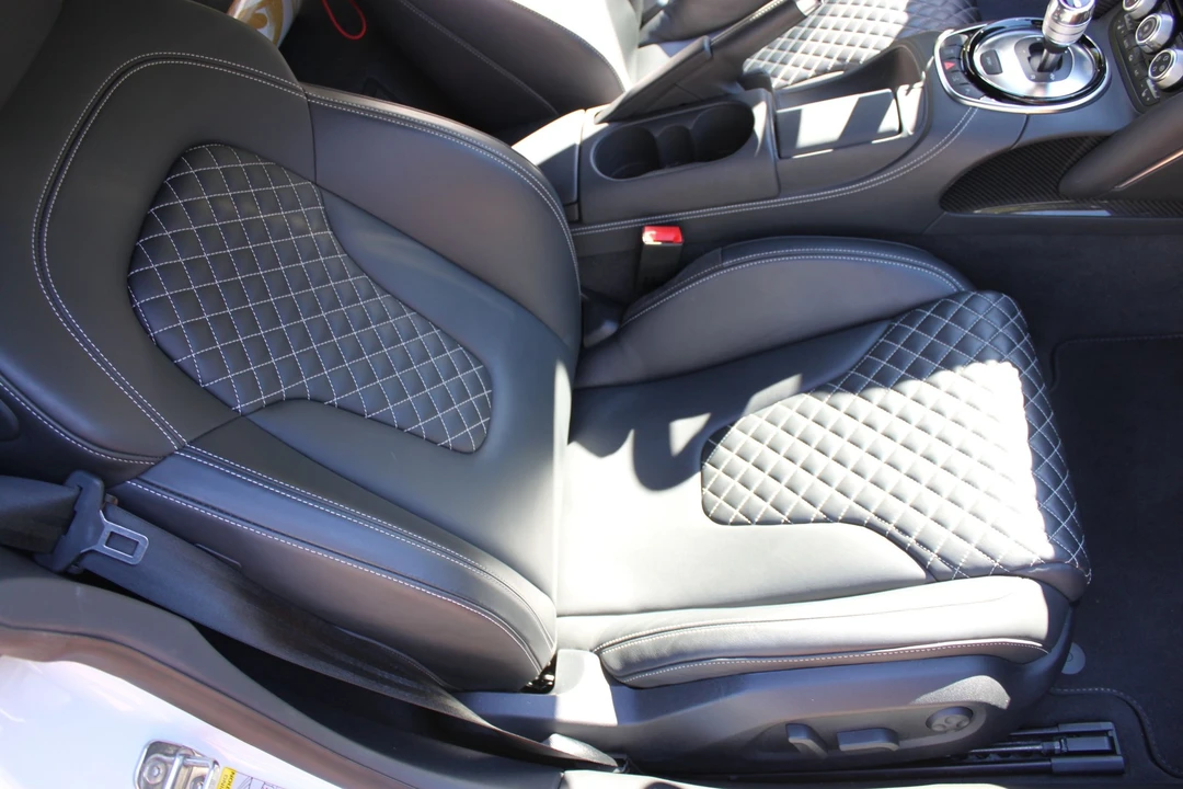 2015 Audi 42 R8 - Image 11 of 13
