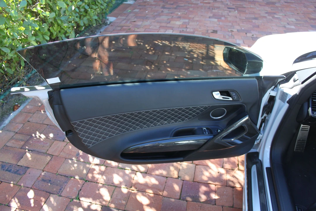 2015 Audi 42 R8 - Image 9 of 13