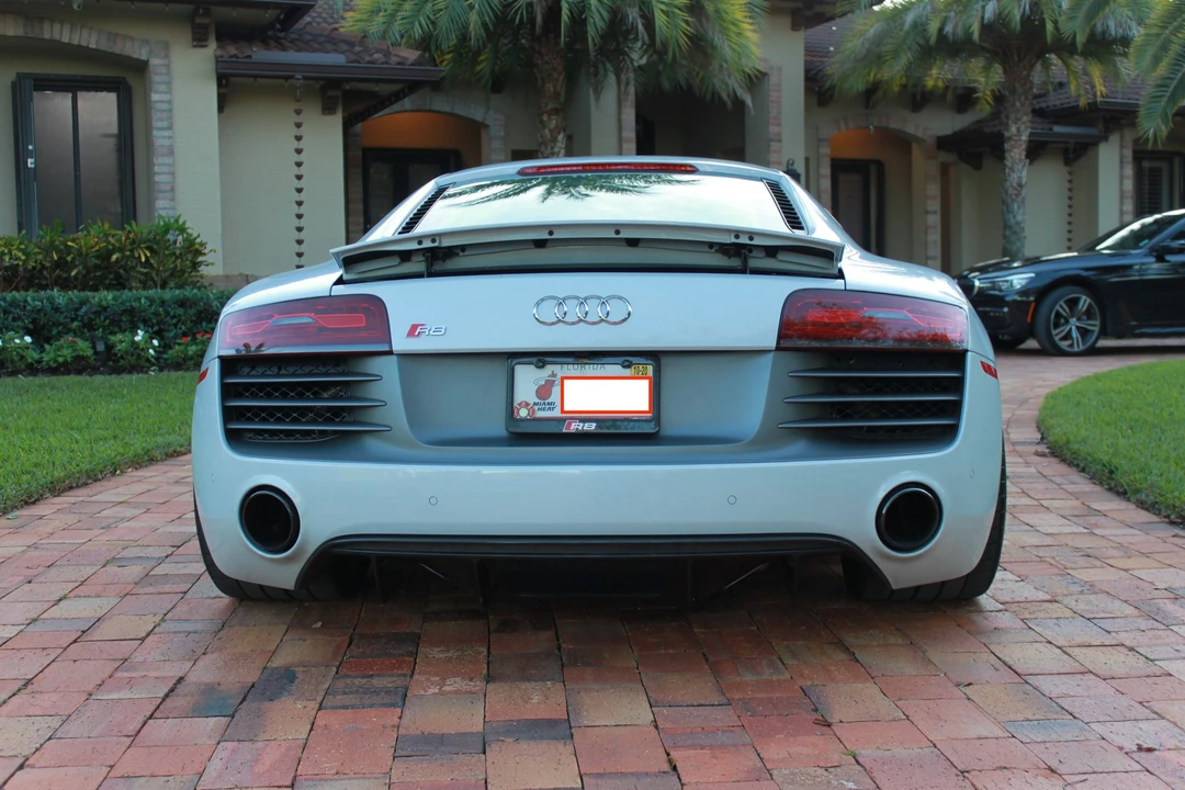 2015 Audi 42 R8 - Image 4 of 13
