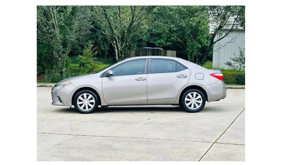 2015 Toyota Corolla 11th Gen - Image 3 of 9