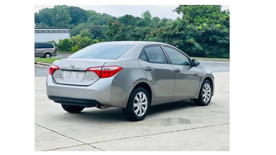2015 Toyota Corolla 11th Gen - Image 4 of 9