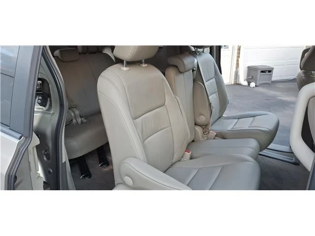 2015 Toyota Sienna 2nd Gen - Image 14 of 21