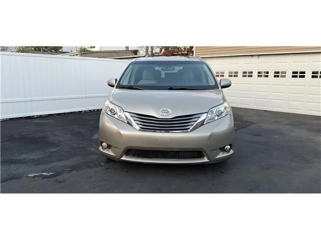 2015 Toyota Sienna 2nd Gen - Image 2 of 21