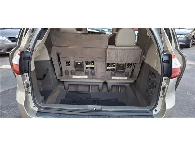 2015 Toyota Sienna 2nd Gen - Image 13 of 21