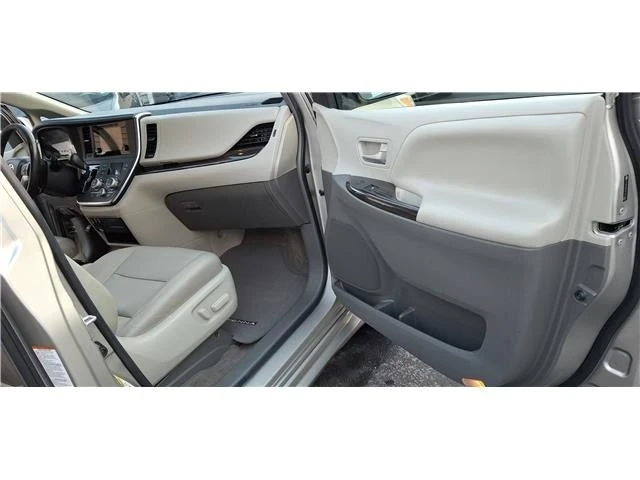 2015 Toyota Sienna 2nd Gen - Image 19 of 21