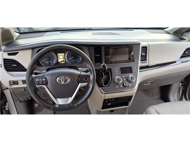 2015 Toyota Sienna 2nd Gen - Image 12 of 21