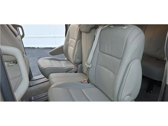 2015 Toyota Sienna 2nd Gen - Image 11 of 21