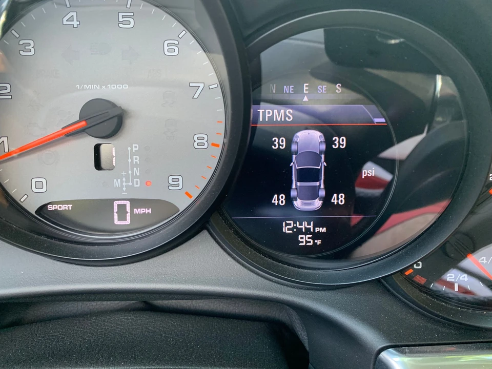 2015 Porsche 991 Targa 4 & 4S - Image 16 of 17