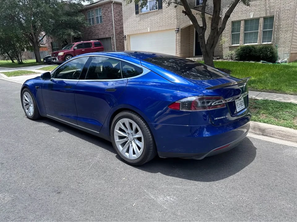 2015 Tesla Model S - Image 4 of 18