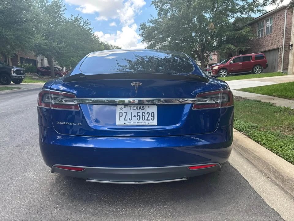 2015 Tesla Model S - Image 14 of 18