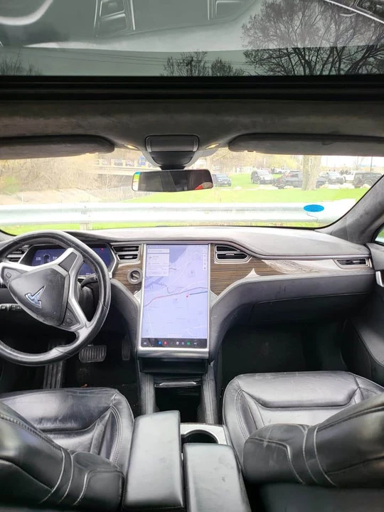 2015 Tesla Model S - Image 7 of 11
