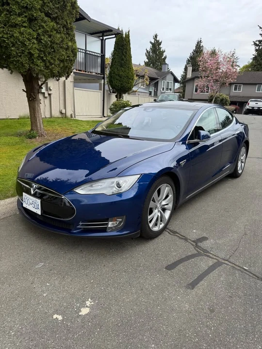 2015 Tesla Model S - Image 2 of 10
