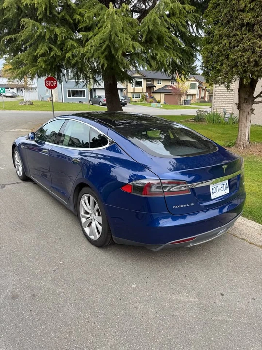 2015 Tesla Model S - Image 3 of 10