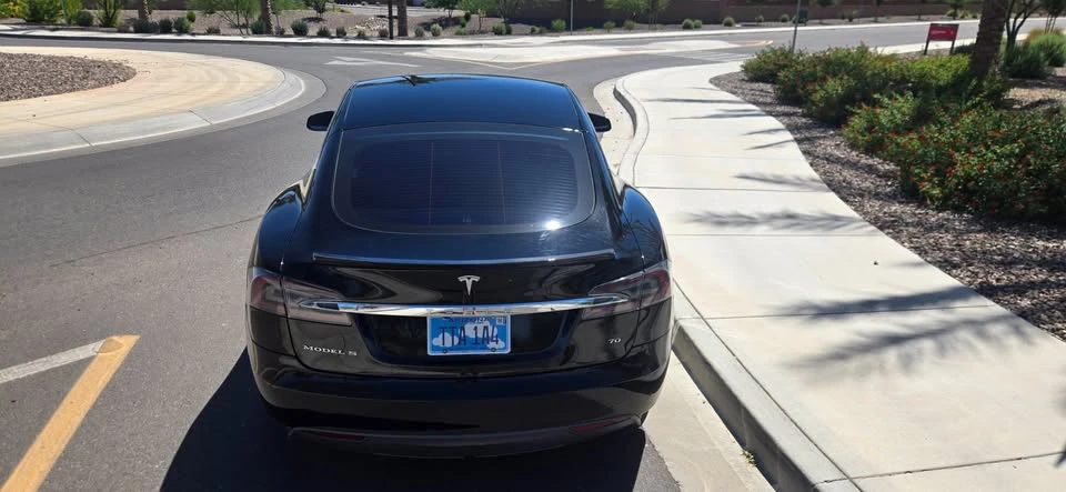 2015 Tesla Model S - Image 7 of 11